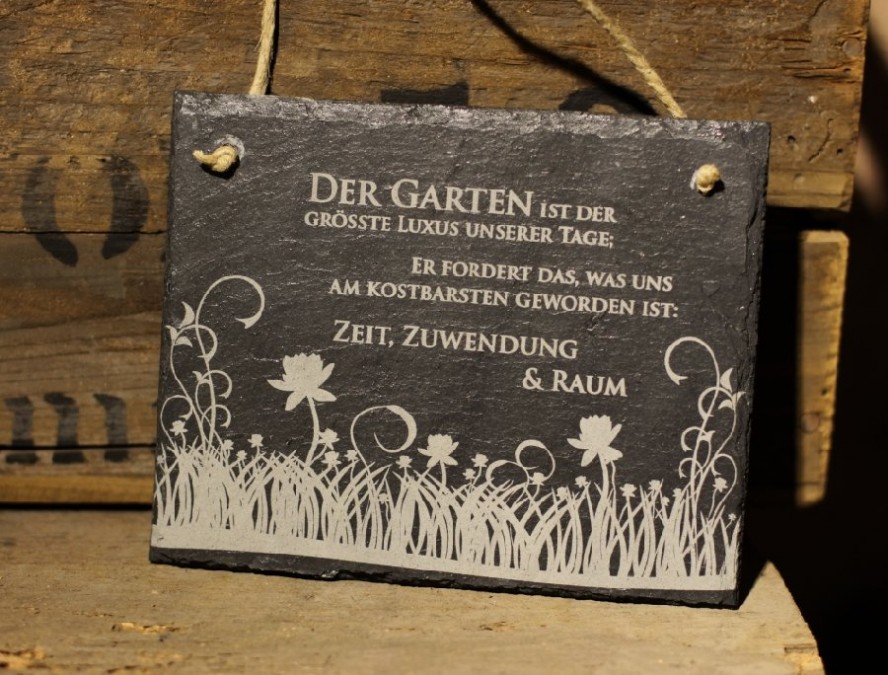 Schiefertafel Gartenspruch Garten ist der grösste Luxus